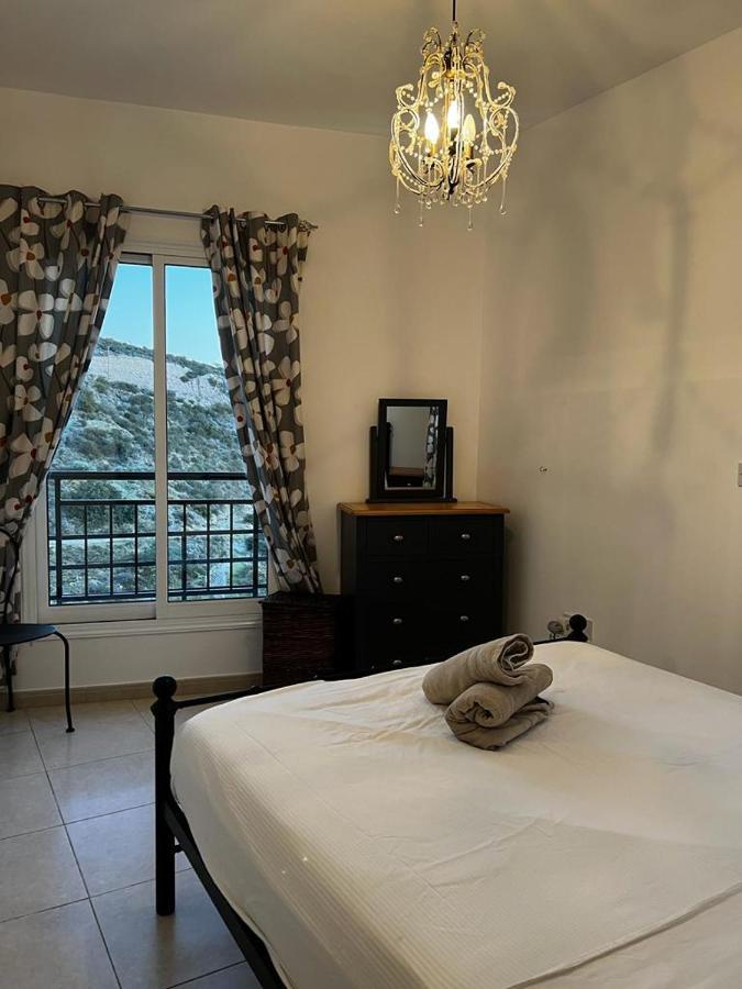 Hillview Apartment Пейя Экстерьер фото