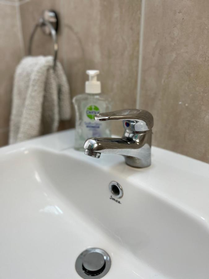 Hillview Apartment Пейя Экстерьер фото